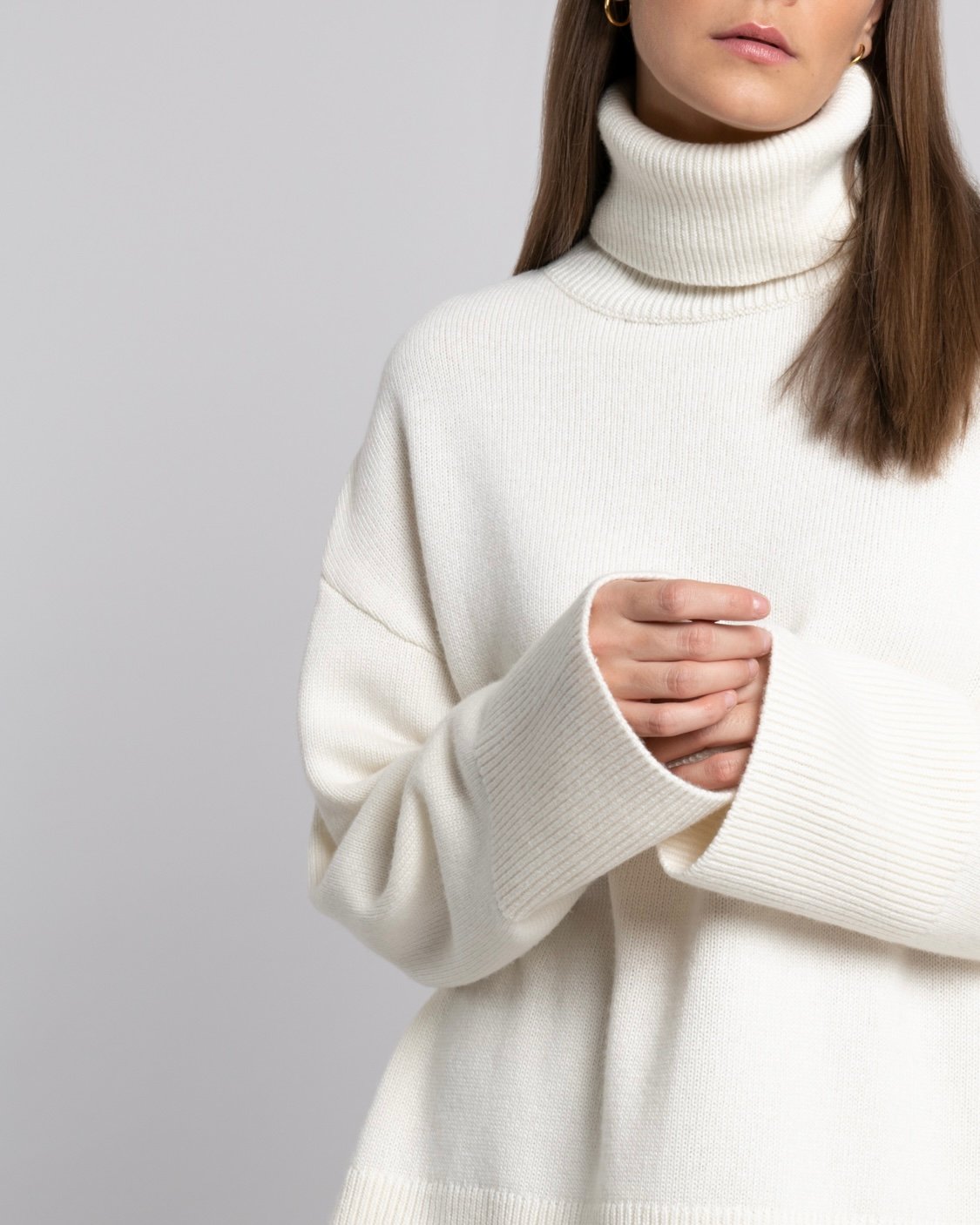 Detail_ayen_rollkragen_strickpullover_off_white_5