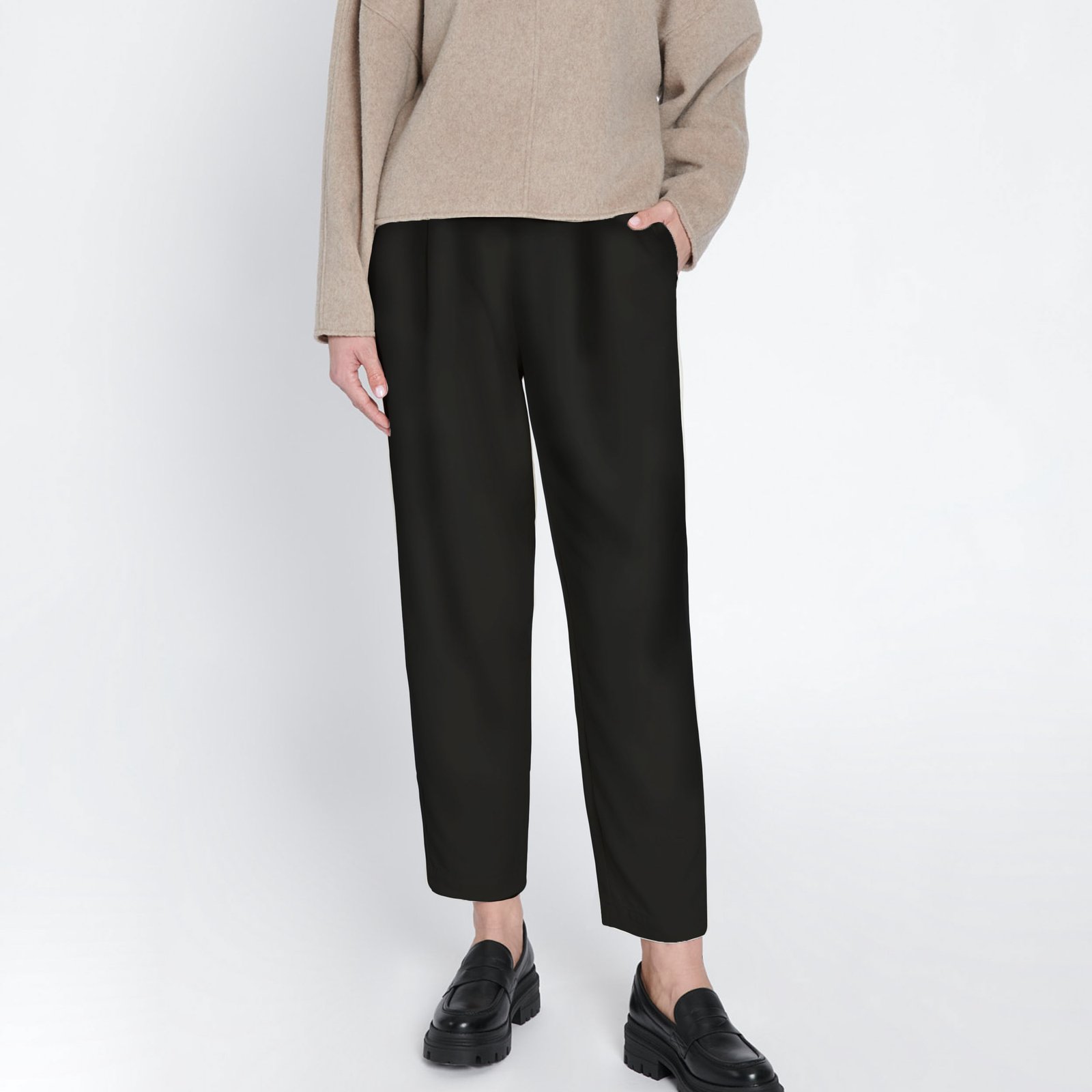 ayen-Bundfaltenhose-black-viskose-1