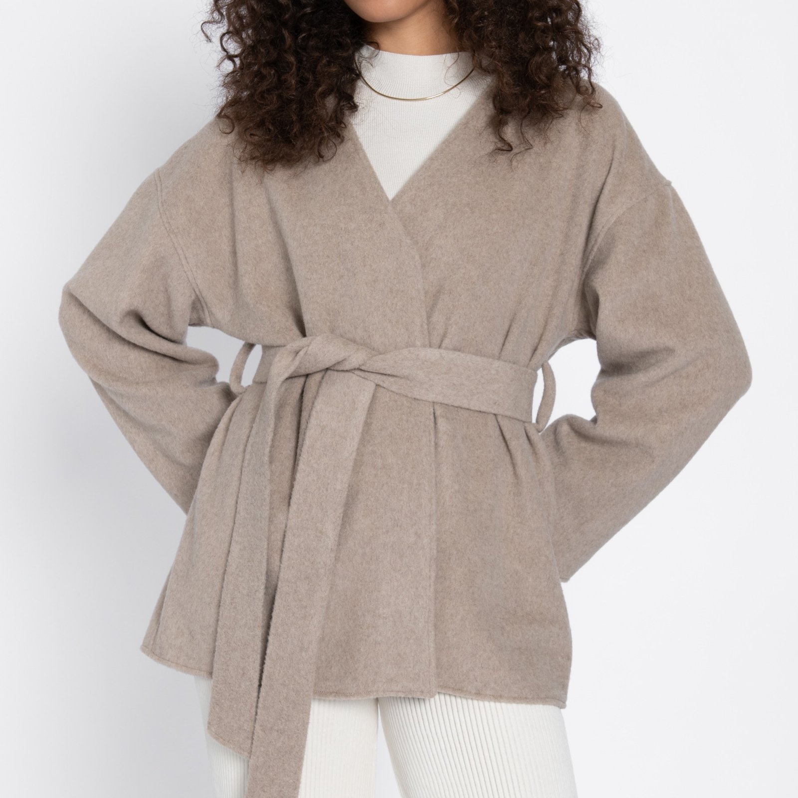 ayen-Wickel-Jacke-mit-Gürtel-double-opitik-wolle-hellbraun-13