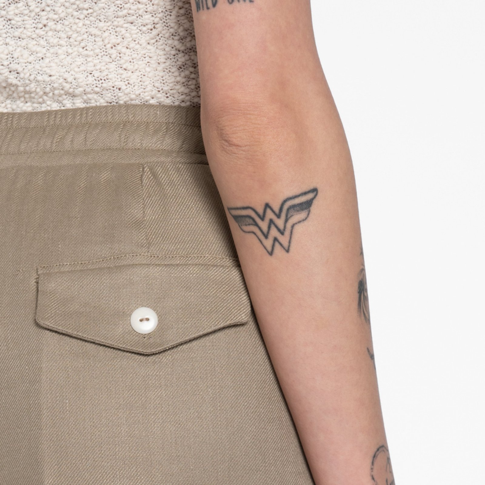 ayen-Leinenhose-khaki-Gürtel-gummibund-1